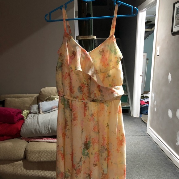 Dynamite dress. - Picture 2 of 4